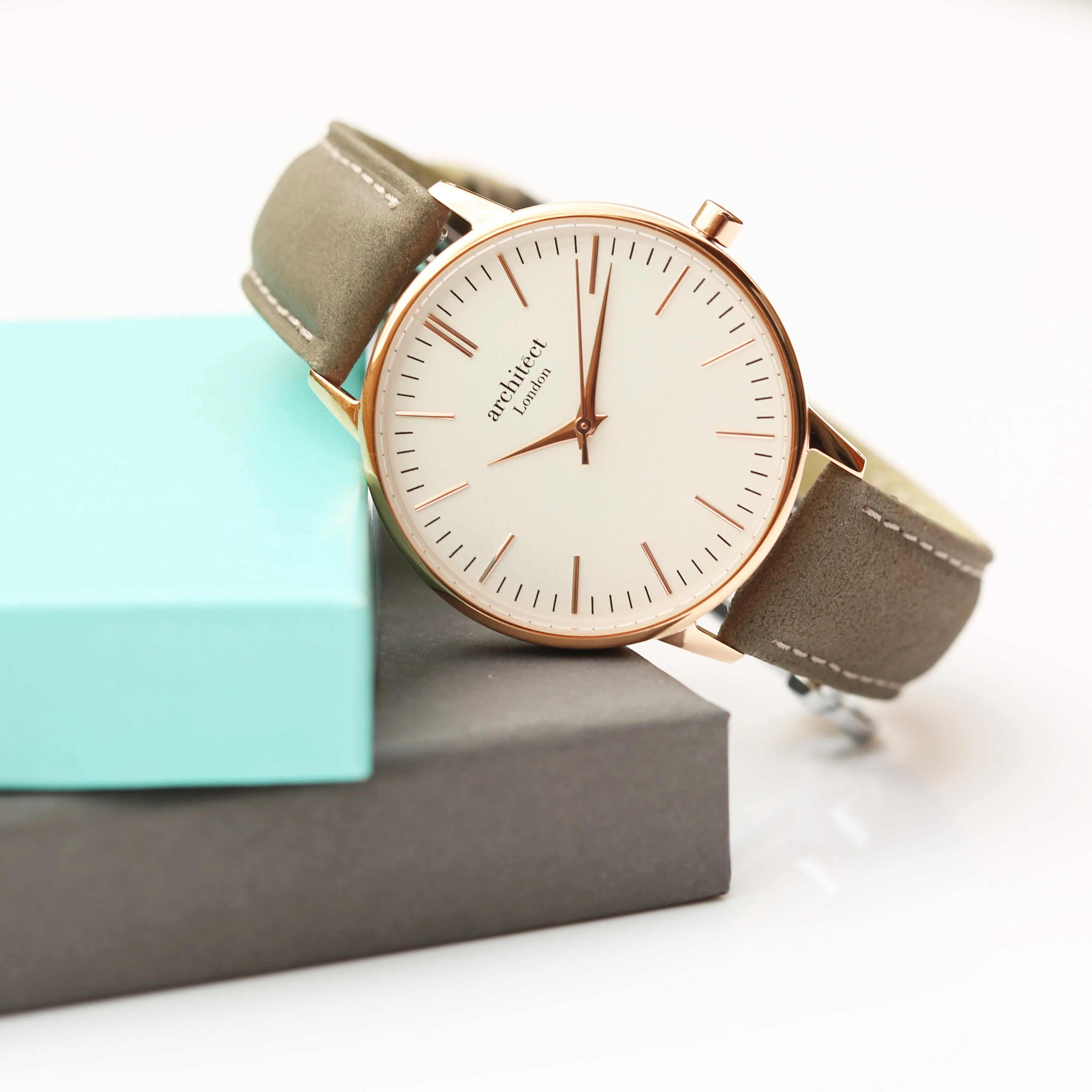 Ladies Archiect Blanc - Modern Font Engraving, Light Grey Strap