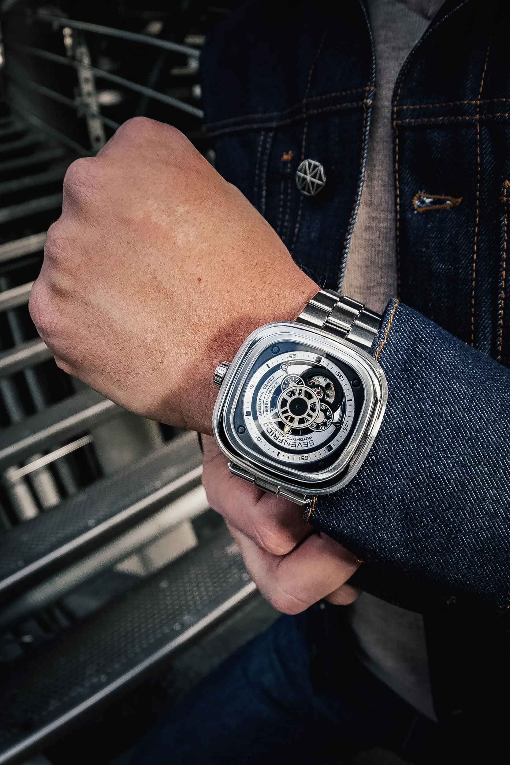 SEVENFRIDAY P1B/01M