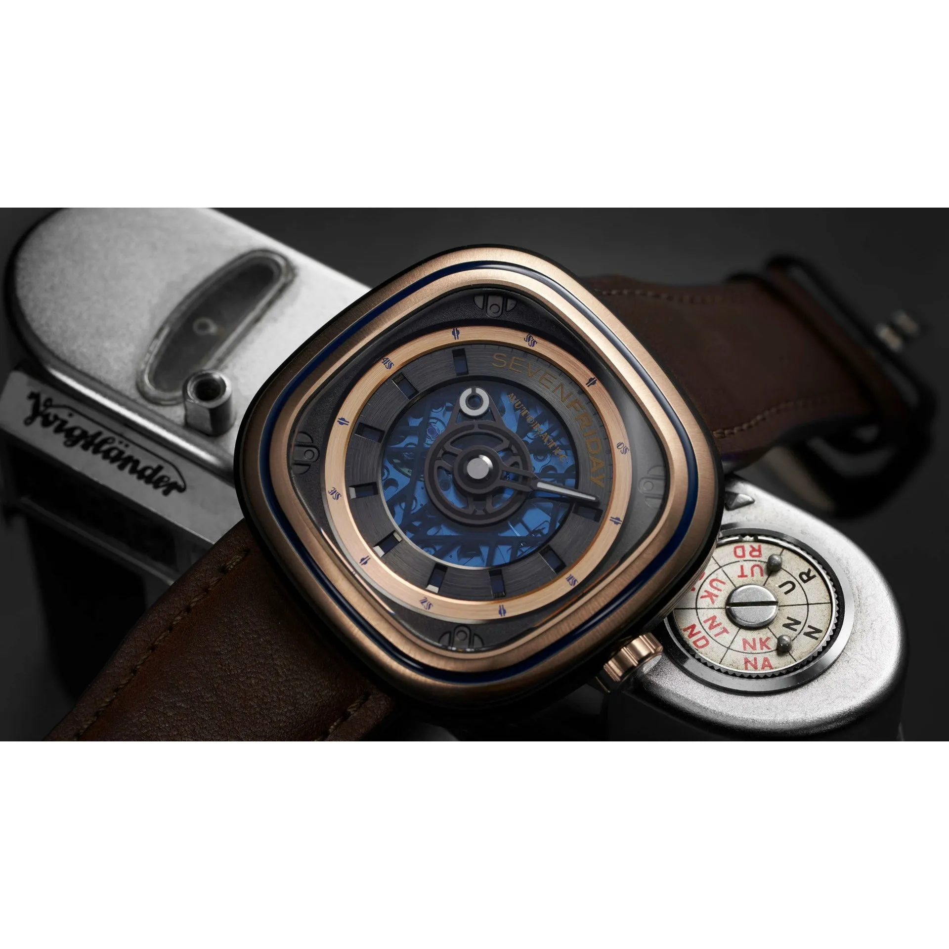 SEVENFRIDAY T2/04 "T-Art"